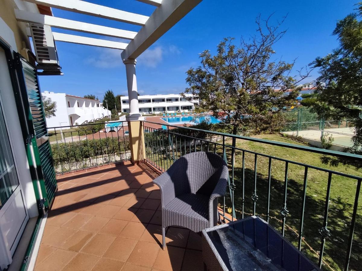 1D Areias De Porches, Pool & A/C - Casas & Papeis Apartment อาร์มาซอง เด เปรา ภายนอก รูปภาพ