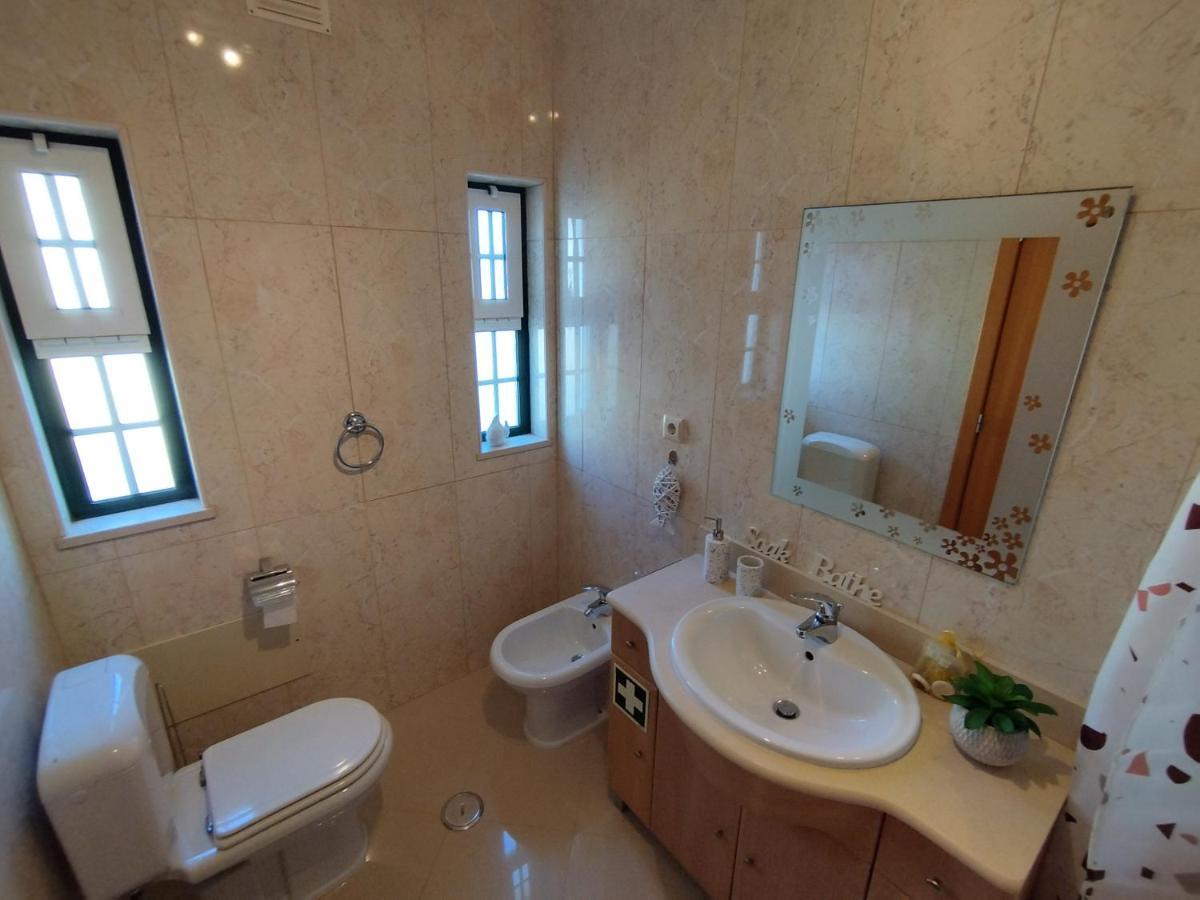1D Areias De Porches, Pool & A/C - Casas & Papeis Apartment อาร์มาซอง เด เปรา ภายนอก รูปภาพ