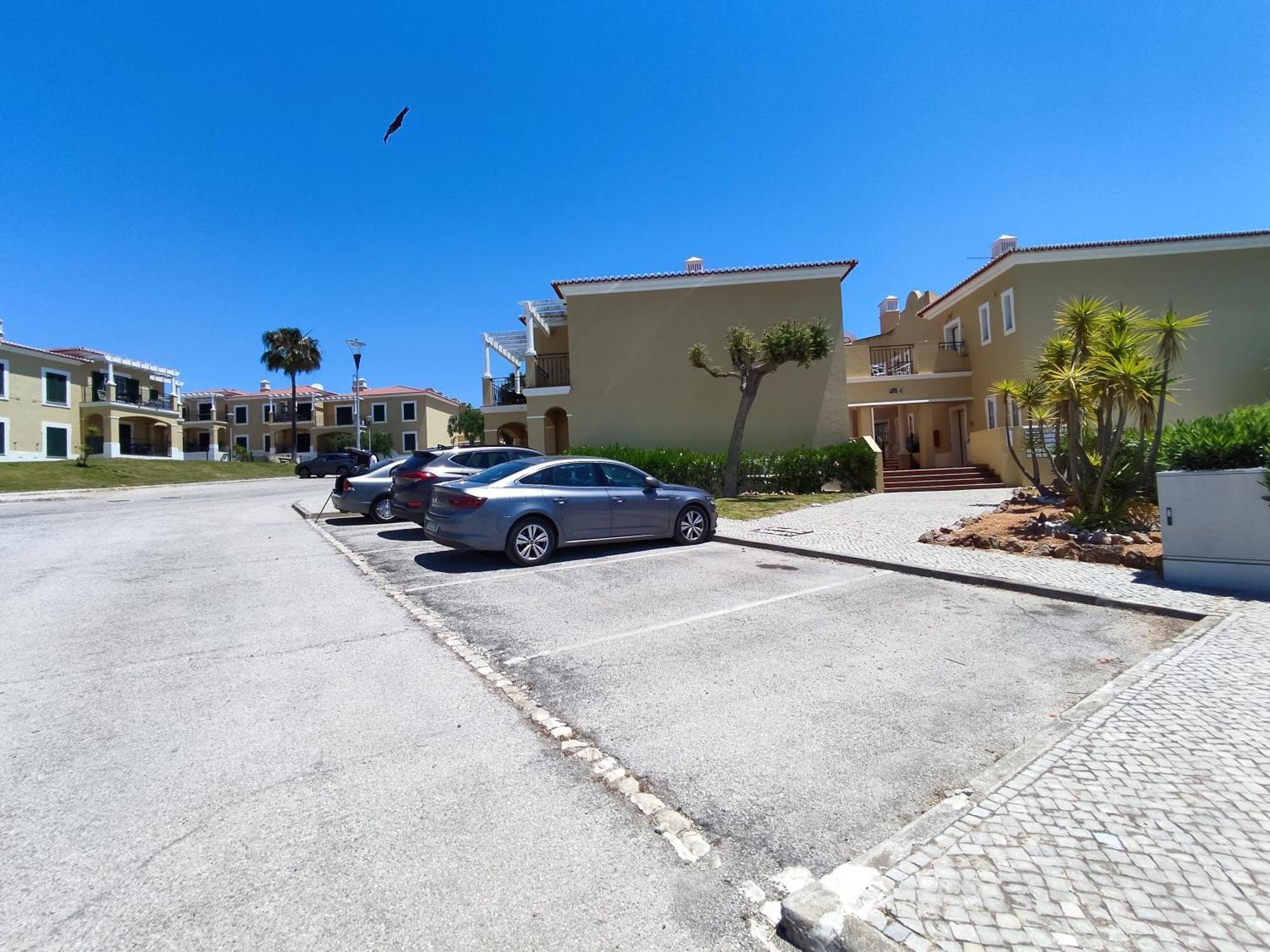 1D Areias De Porches, Pool & A/C - Casas & Papeis Apartment อาร์มาซอง เด เปรา ภายนอก รูปภาพ