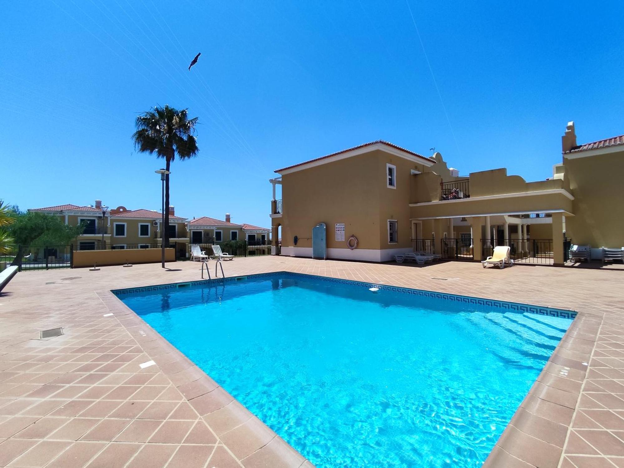 1D Areias De Porches, Pool & A/C - Casas & Papeis Apartment อาร์มาซอง เด เปรา ภายนอก รูปภาพ